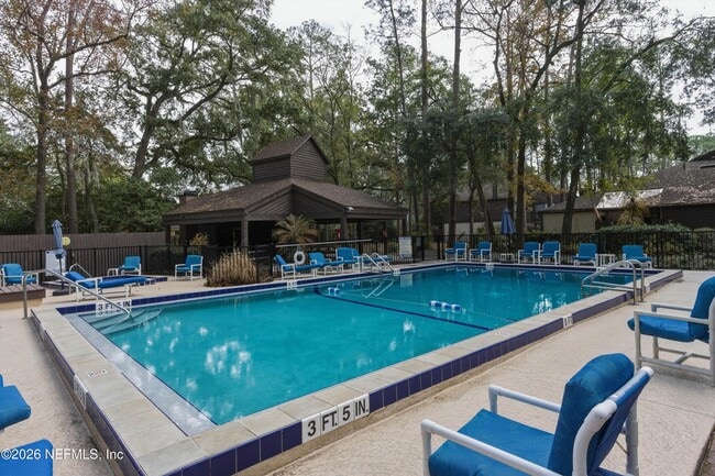 Building Photo - 10407 Big Tree Cir W