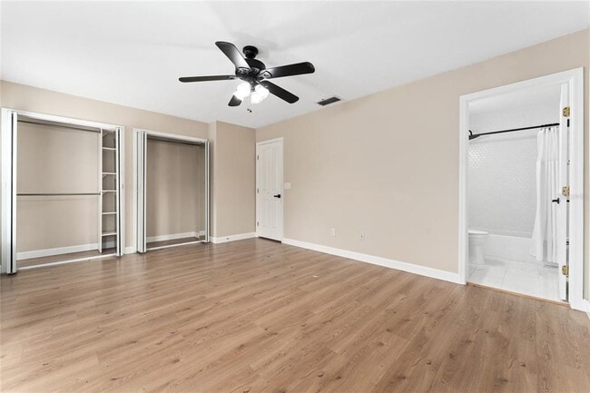 Building Photo - 4467 Brook Hollow Cir