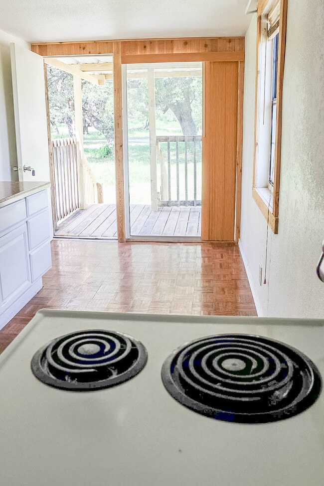 Building Photo - 106 Private Rd 7741