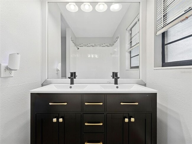 Building Photo - 766 91st Ave N