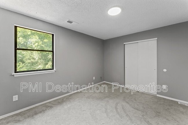 Building Photo - 2902 Eaton St