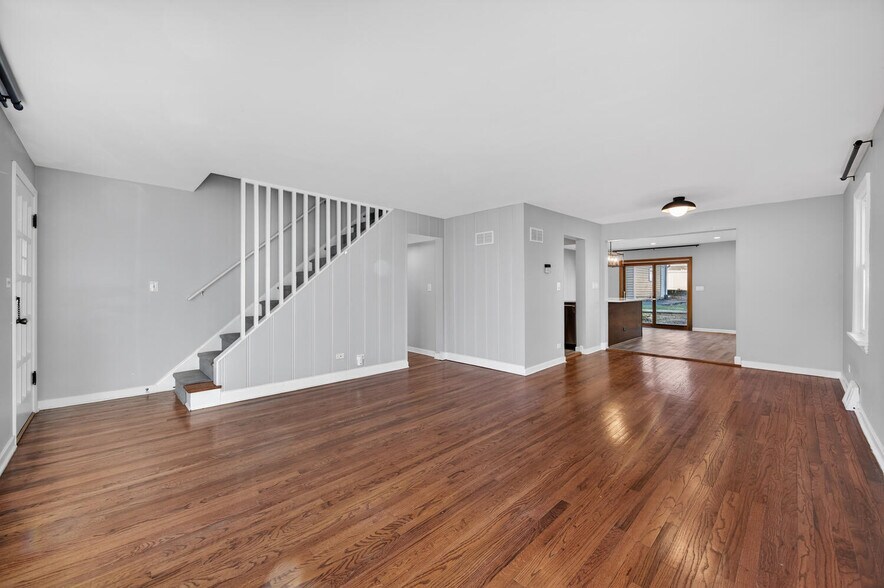 Building Photo - 4524 Washington St