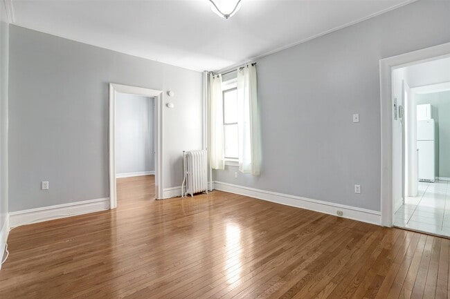 Building Photo - 42 Van Wagenen Ave