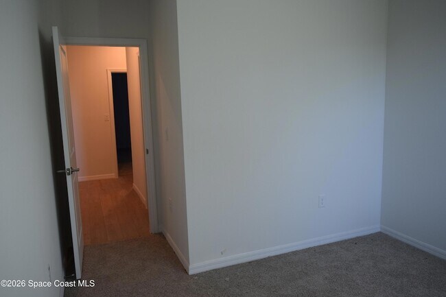 Building Photo - 717 Spoonbill St