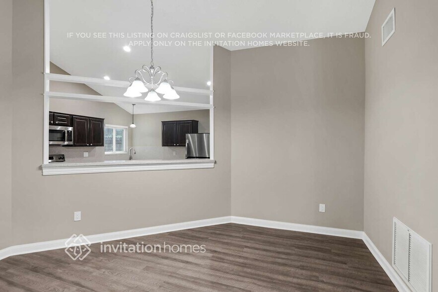 Building Photo - 11911 Hickorynut Dr