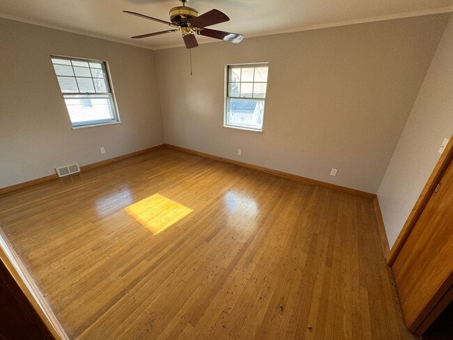 Building Photo - 2770 Tremont Rd