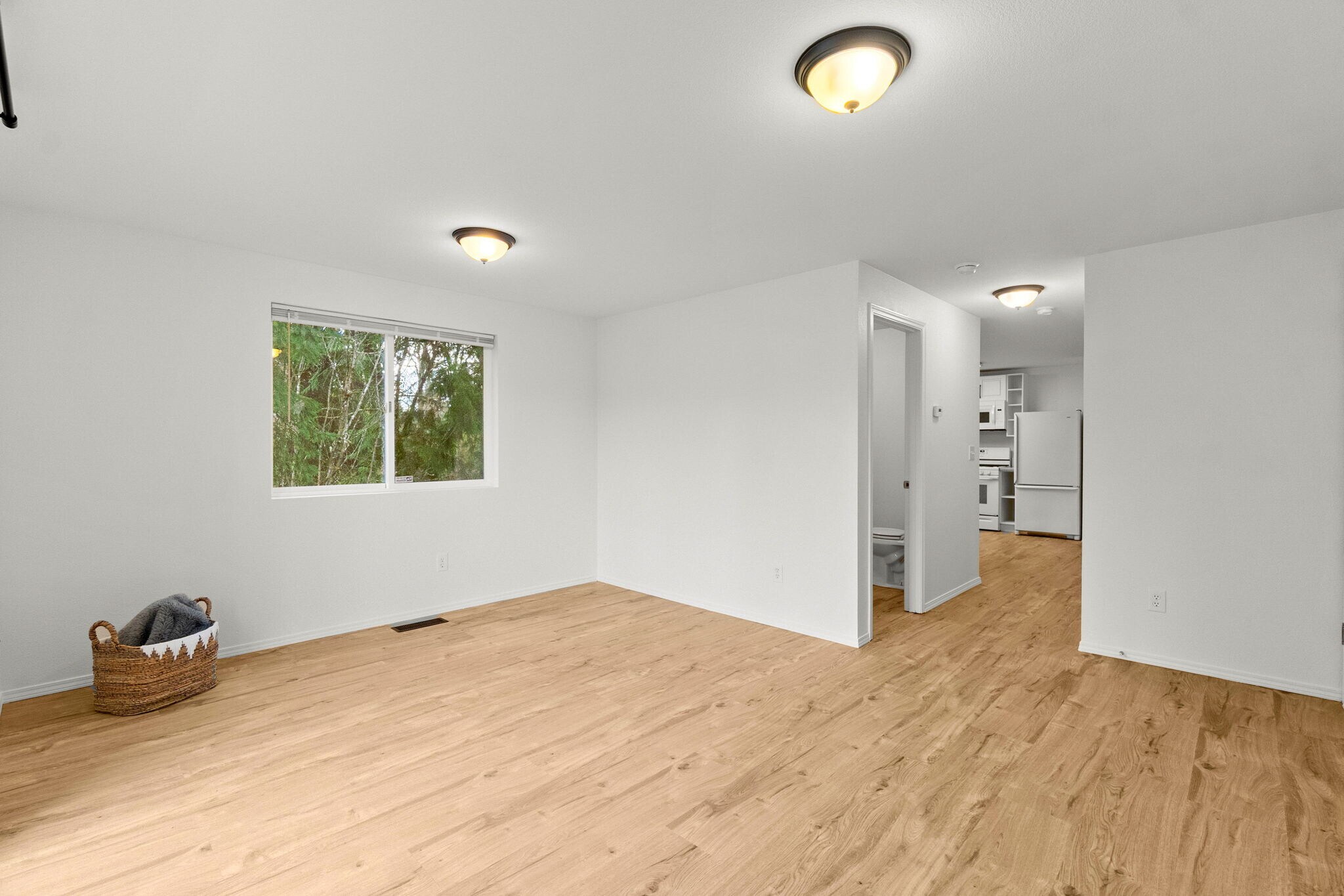 Building Photo - 1102 Irving St SW