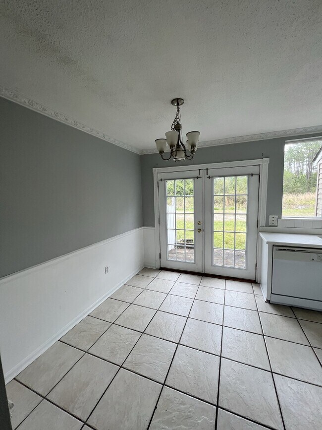 Building Photo - Townhome for Rent