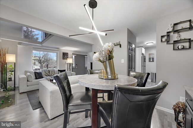 Building Photo - 7314 Split Rail Ln