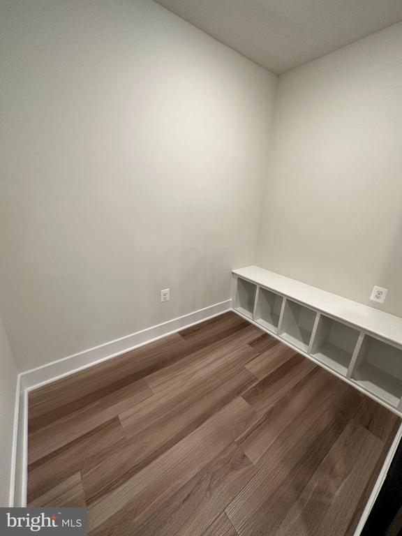 Building Photo - 2318 Woodlands Rd