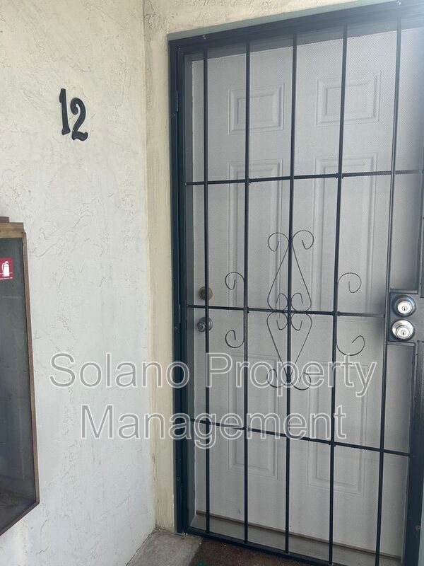 Building Photo - 766 E Tabor Ave