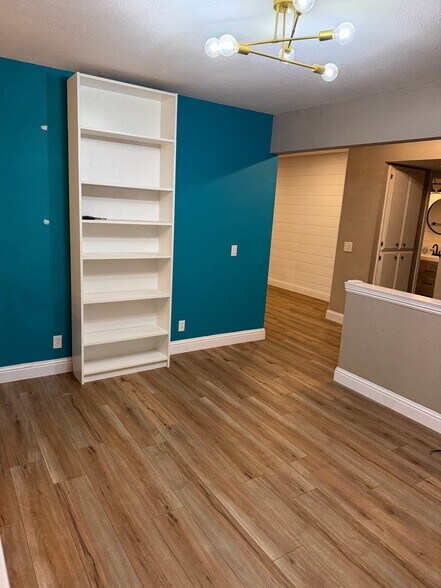 Building Photo - 12065 Hobday Rd