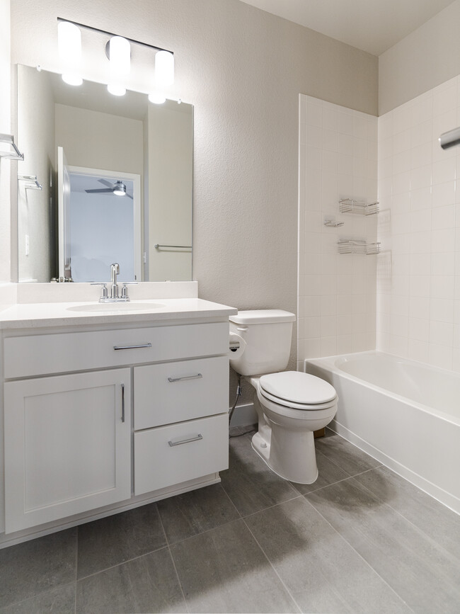 Private bath with full tub and shelving - 2863 W 69th Ave