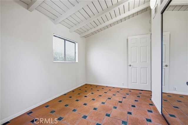 Building Photo - 951 Glenneyre St