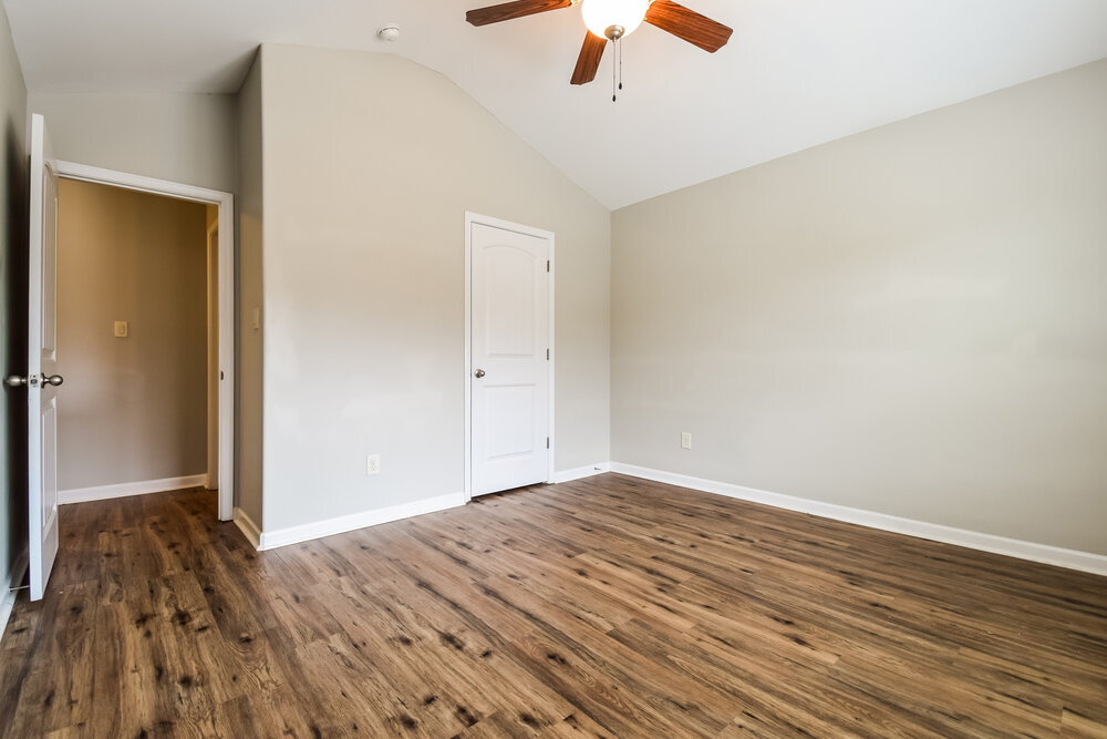 Building Photo - 71 Cliffhaven Cir