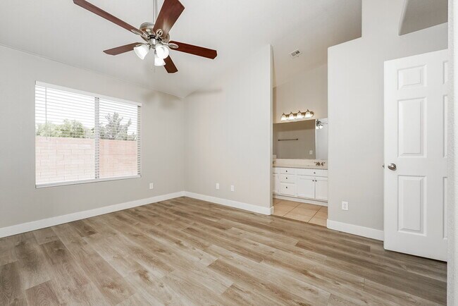 Building Photo - 4234 Inglewood Point St