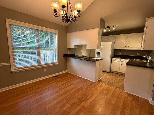 Building Photo - Charming 3-Bedroom Home with Large Lot