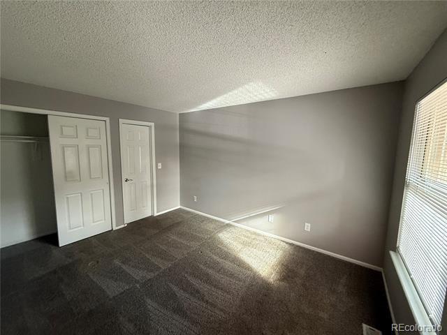 Building Photo - 14303 E Dickinson Dr