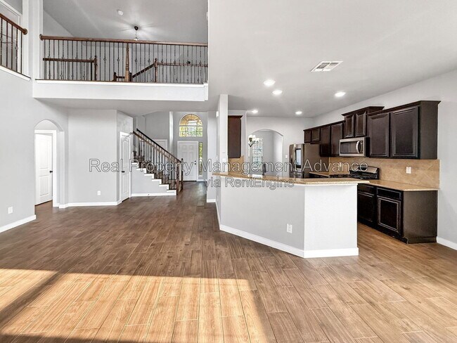 Building Photo - 512 Winchester Dr
