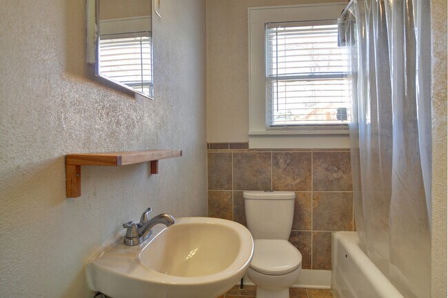Building Photo - 4128 Pershing Ave