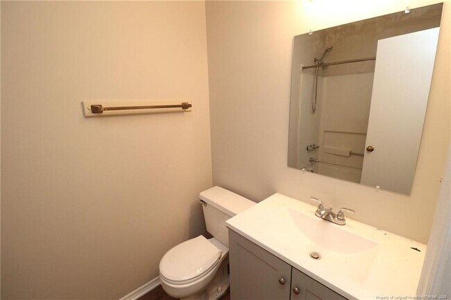 Building Photo - 3905 Lexington Dr