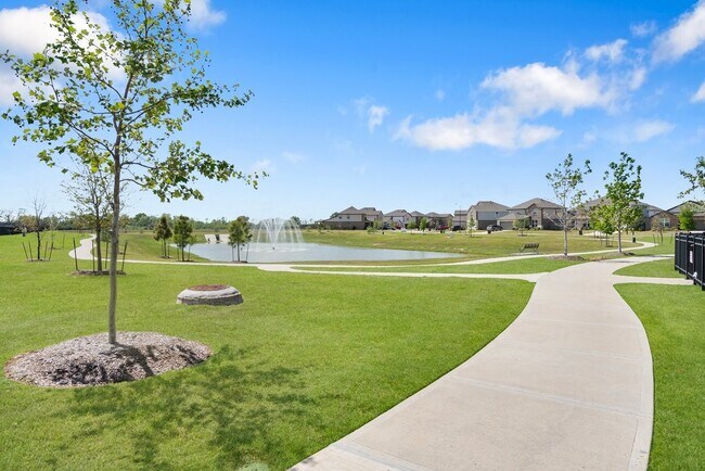 Building Photo - 5811 Blue Grama Dr