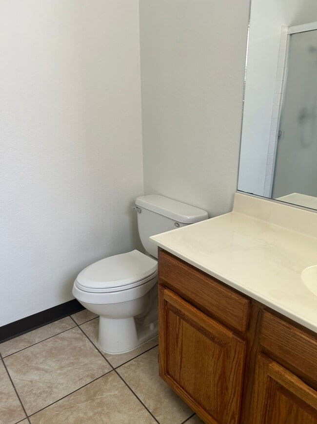 Building Photo - Idlewild Riverfront condo