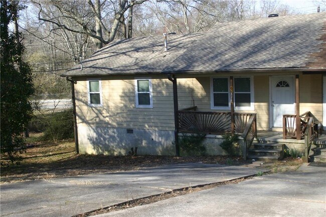 Building Photo - 6694 Young Ct