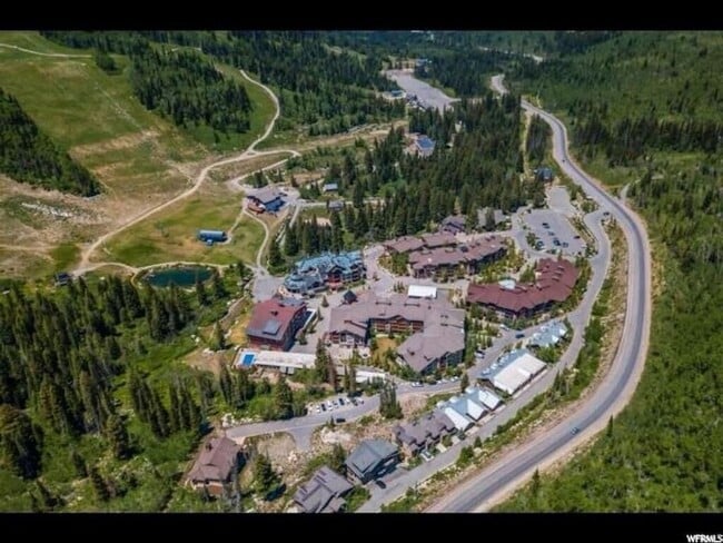 Building Photo - Coming soon! Solitude Luxury 1 bed / 1 bath Condo! Fully furnished!