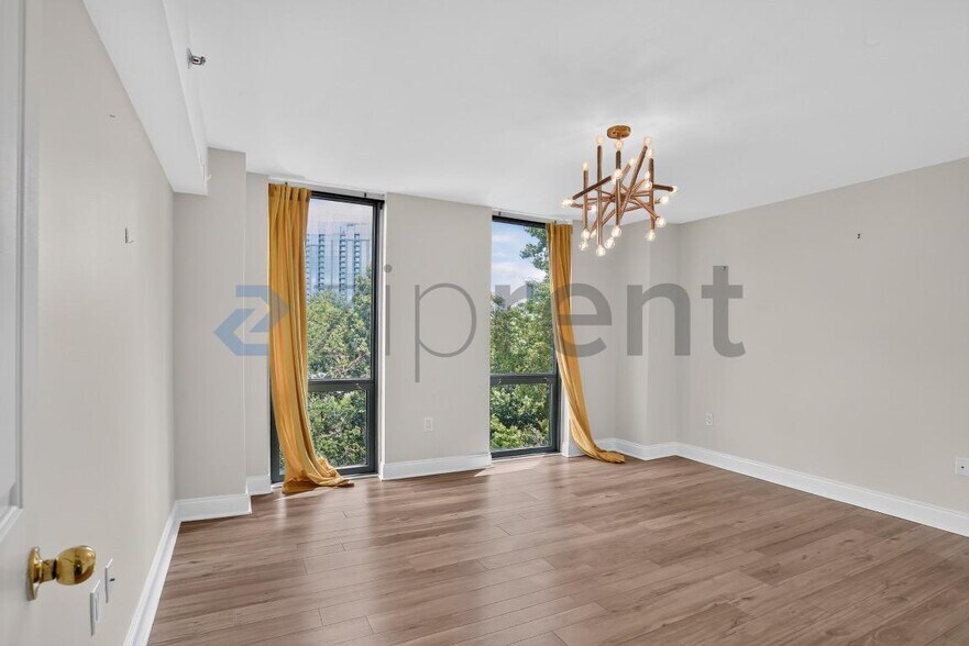 Building Photo - Unit 906