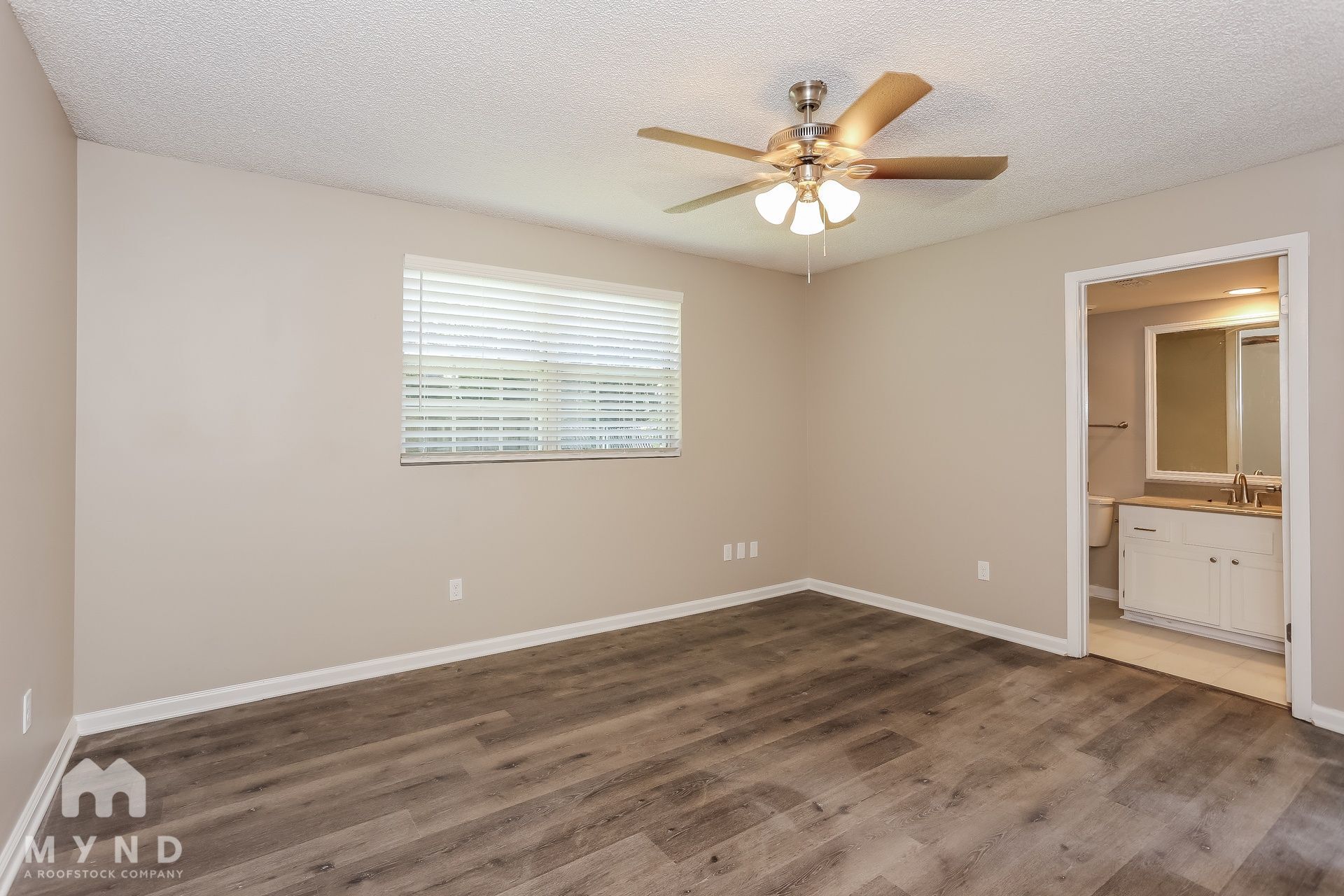 Building Photo - 7513 Cinnamon Lakes Dr