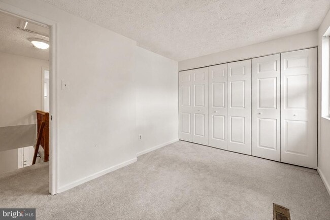 Building Photo - 8550 Blue Rock Ln