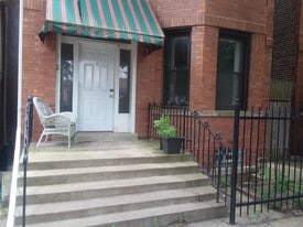 Building Photo - 3427 S Union Ave