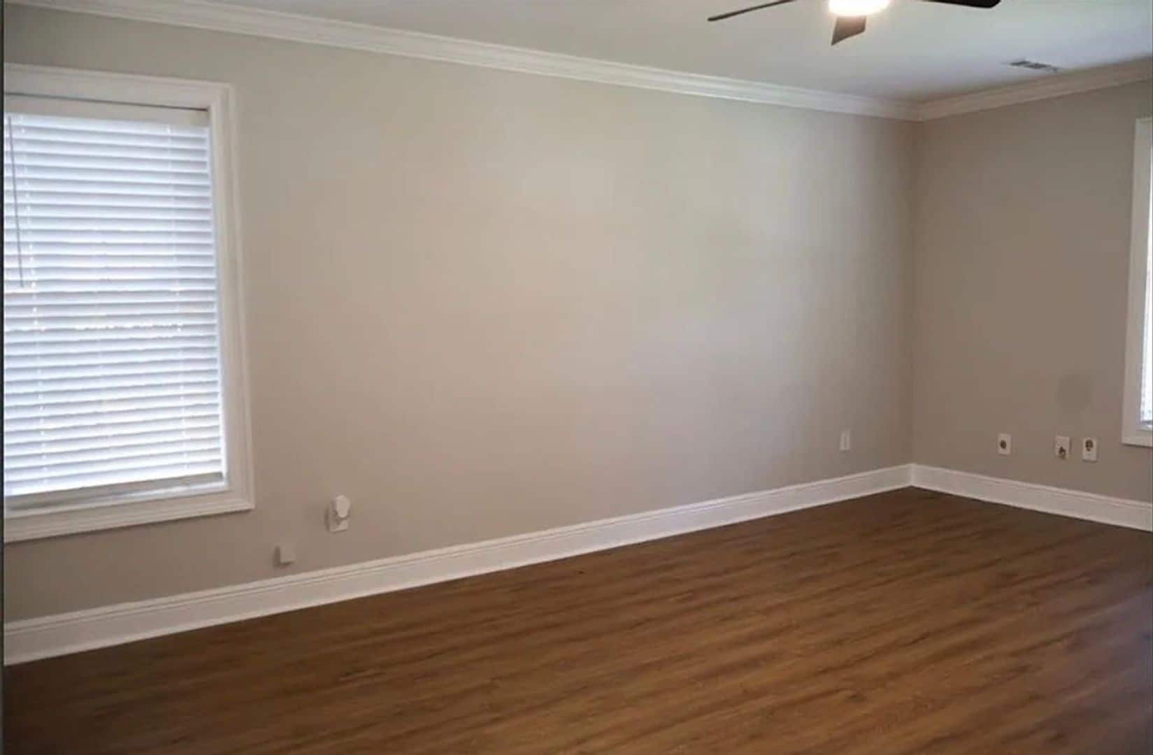 Building Photo - 120 Gentle Doe Dr