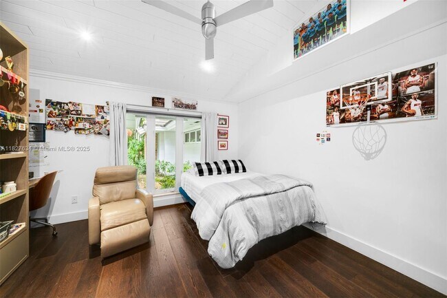 Building Photo - 9000 Arvida Dr