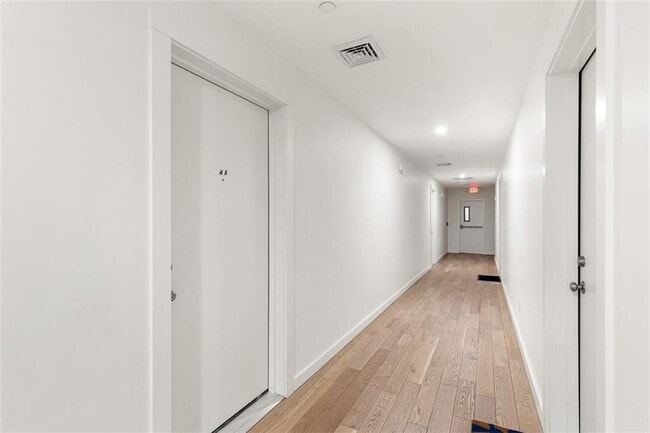 Building Photo - 71 Richmond St