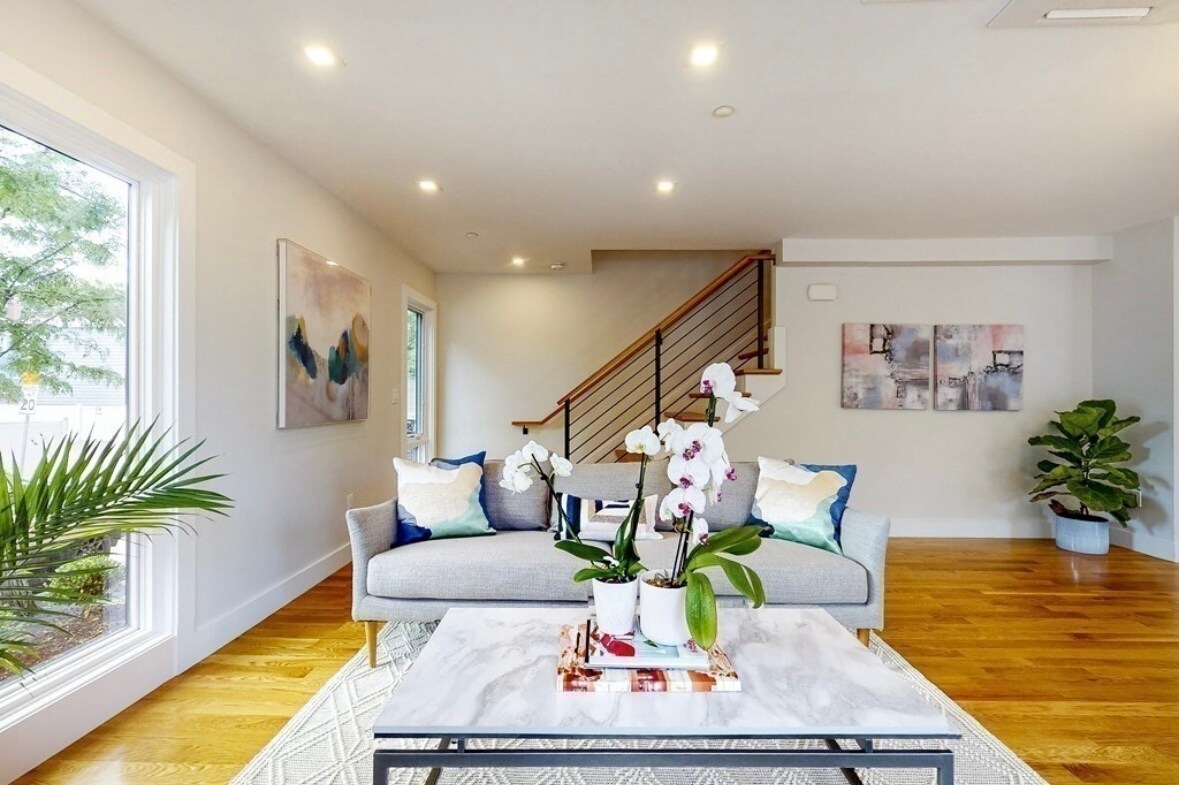 Living Room - 58 Lincoln St