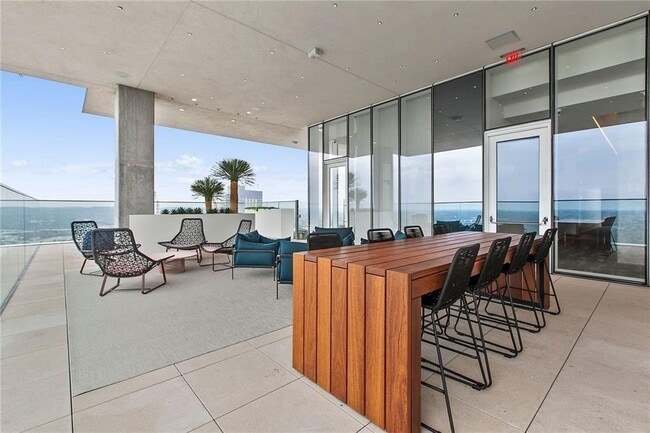 Building Photo - 301 West Ave