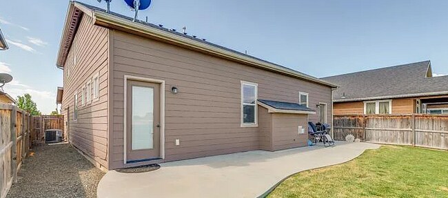 Building Photo - 10102 W Brownstone Dr