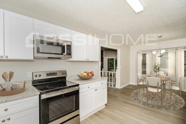 Building Photo - 4087 Essex Dr