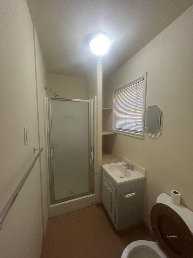 Building Photo - Cute Loft Bedroom Mountain Cabin