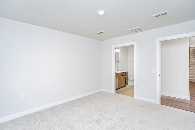 Building Photo - 513 Roan Creek Trl