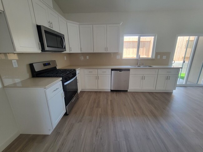 Building Photo - 8414 Grandy St