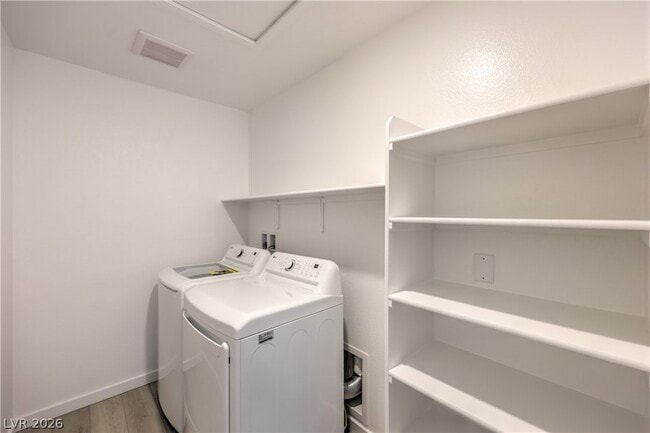 Building Photo - 772 Fallen Phoenix St