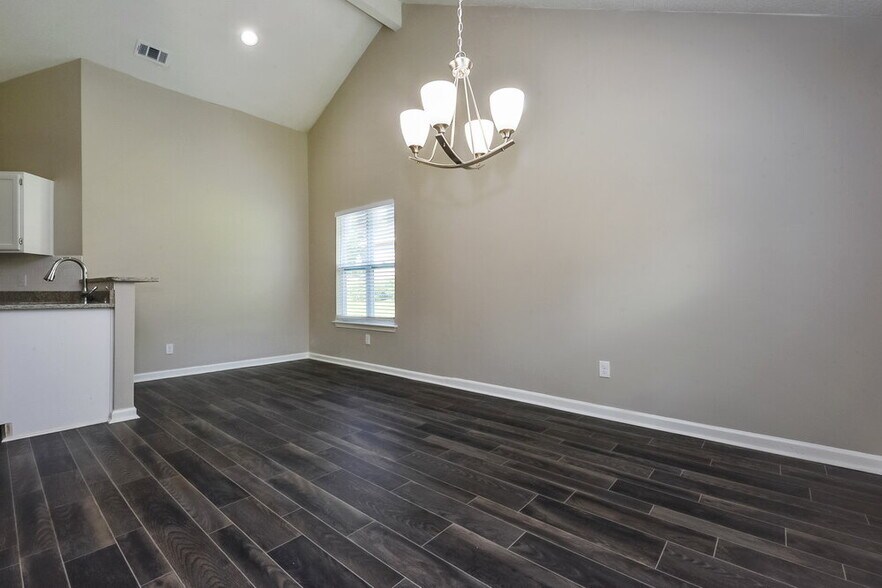 Building Photo - 359 Tait Rd