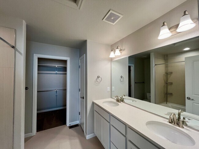 Building Photo - 2341 Stage Coach Dr