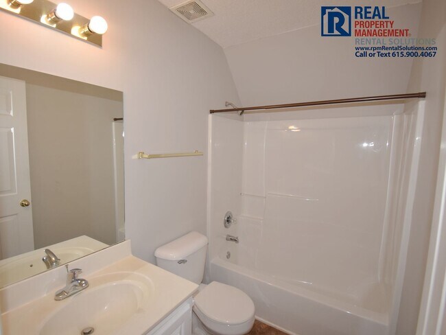 Building Photo - Great 3 bedroom home in Murfreesboro! Atta...