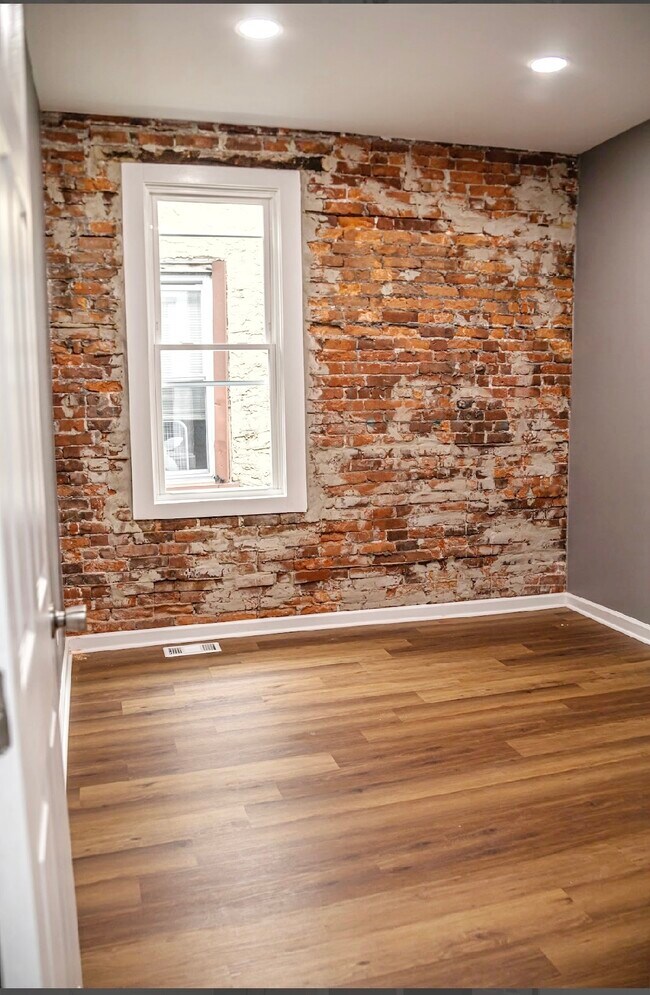 Building Photo - 5234 Walton Ave