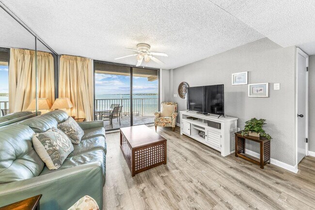Building Photo - 1516 Sandpiper Ln