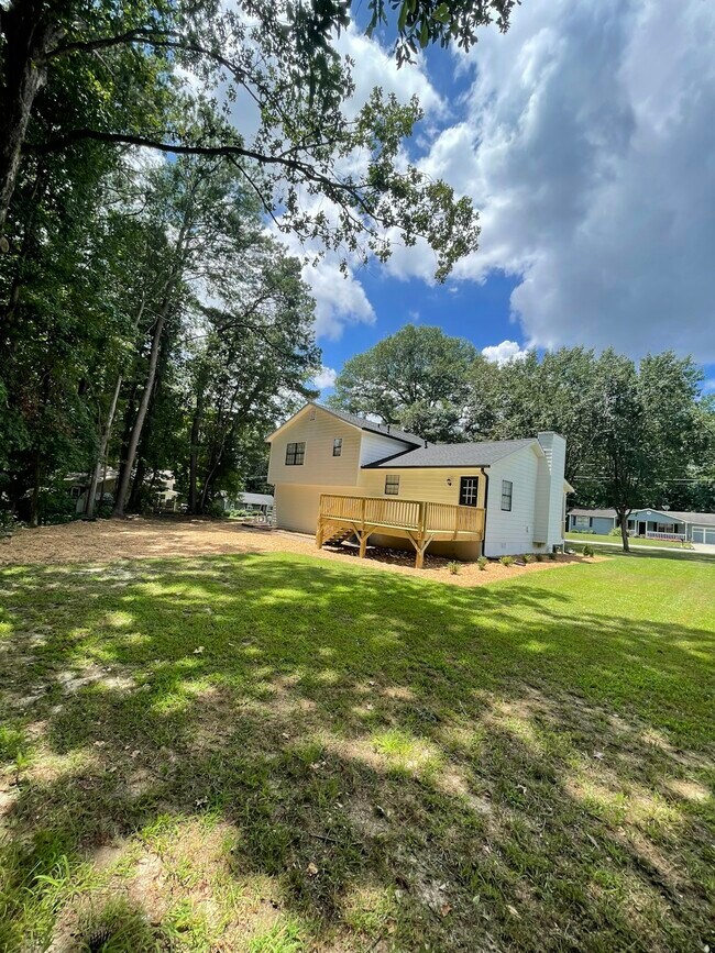 Building Photo - 2021 Sunsweet Ct NE